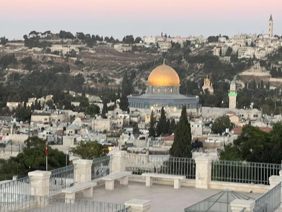 Very Nice Apartment With View Of All The Old City Jerusalem Eksteriør billede